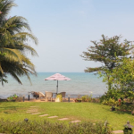 3-bedroom-villa-sale-koh-chang-garden-1