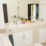 Balinese-villa-sale-koh-chang-bathrrom-mirror