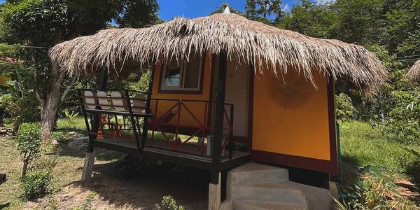 bungalow hippy huts bang bao koh chang