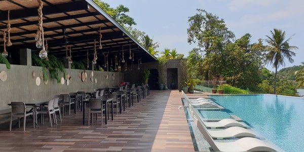 pool and restaurant