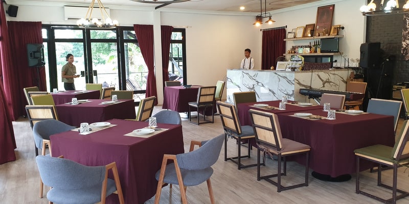 interior zong zi pad pad klong prao beach restaurants koh chang