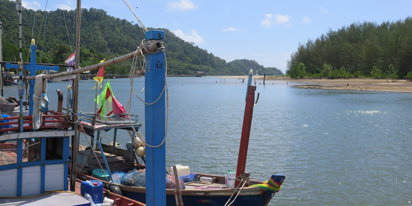 klong son fishing village