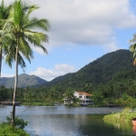 koh-chang-cruise-ship-bang-bao-beach-mountain