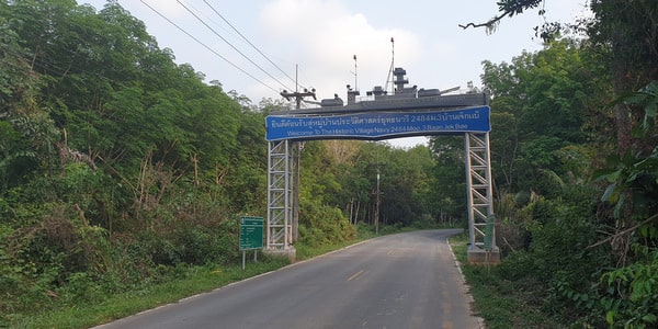 naval sign entrance chek bae