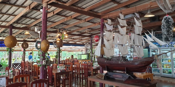 entrance salak khok seafood east coast restaurants koh chang