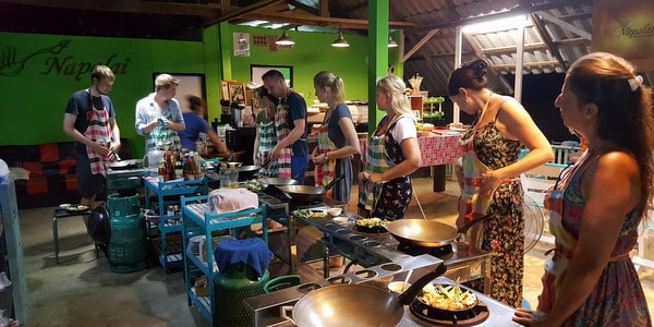 students napalai cooking school koh chang