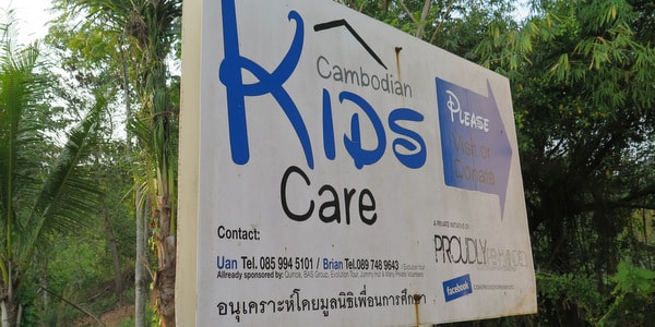 sign cambodian kids care school volunteering