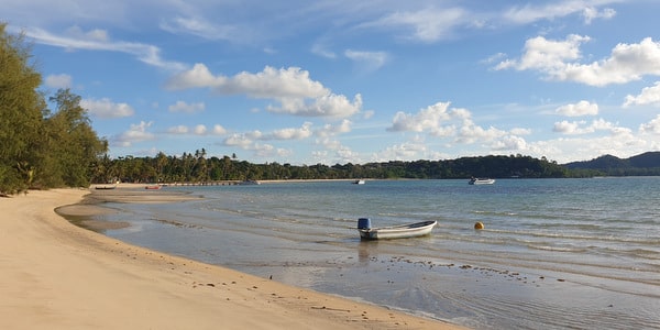 beach boats ao suan yai