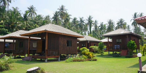 beach bungalows happy days ao suan yai resorts koh mak