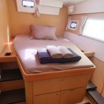 420-lagoon-berth-4