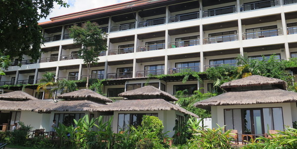 seaview-resort-koh-chang-main-building