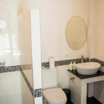 bathroom-villa-serenity-resort-1