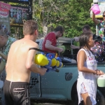 songkran-2017-koh-chang-kai-bae-beach