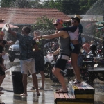 songkran-2017-koh-chang-klong-prao-beach