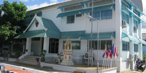 immigration office laem ngop thailand visa