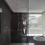 top-villa-sale-koh-chang-bathroom