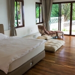 top-villa-sale-koh-chang-master-bedroom-1