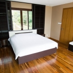 top-villa-sale-koh-chang-master-bedroom-upstairs