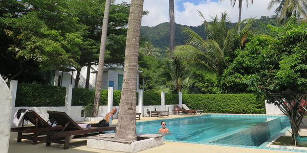 warapura-resort-koh-chang-lonely-beach-pool