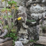 wat-suthat-bangkok-icons-details