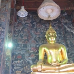 wat-suthat-bangkok-interior-side