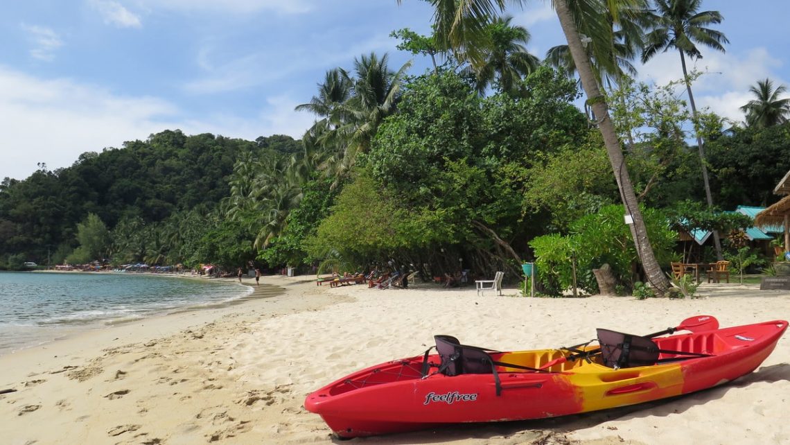 kayak on bang bao beach koh chang