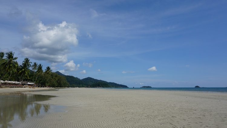 beach klong prao hot season late may